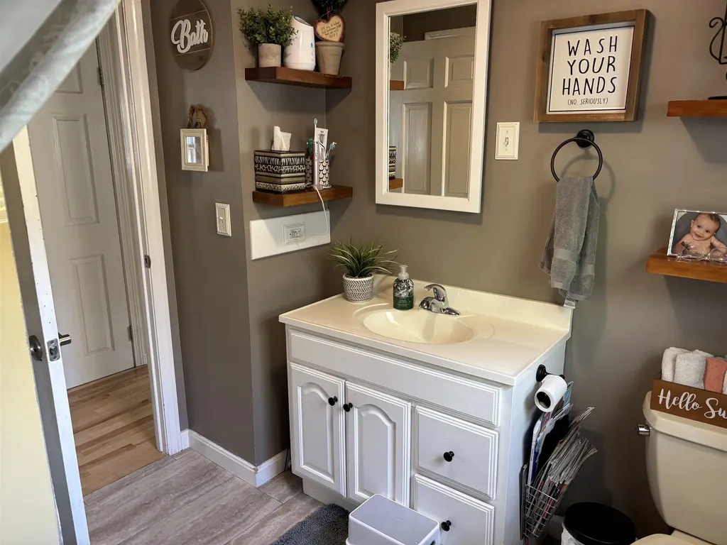 23 Jericho Road Pelham NH 03076-3613