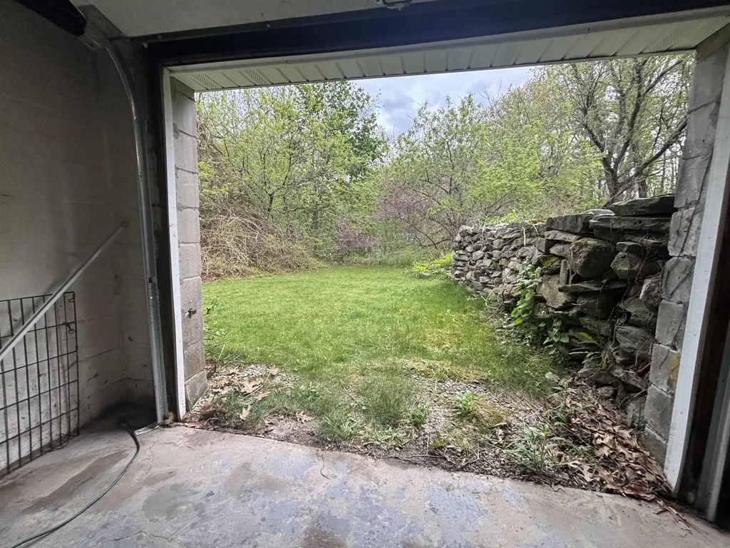 23 Jericho Road Pelham NH 03076-3613