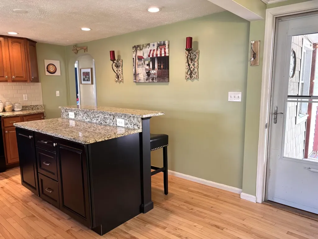 23 Jericho Road Pelham NH 03076-3613