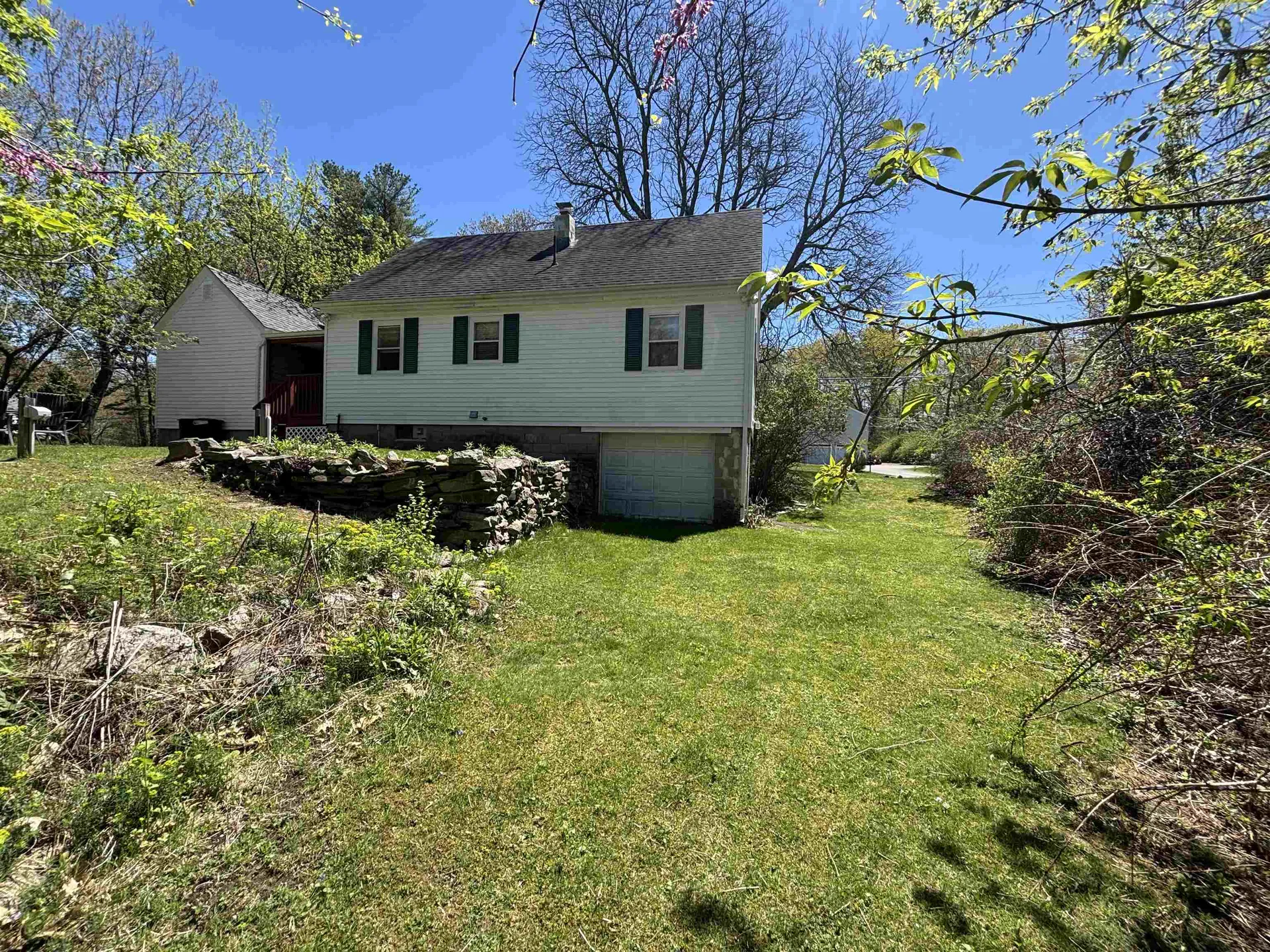 23 Jericho Road Pelham NH 03076-3613