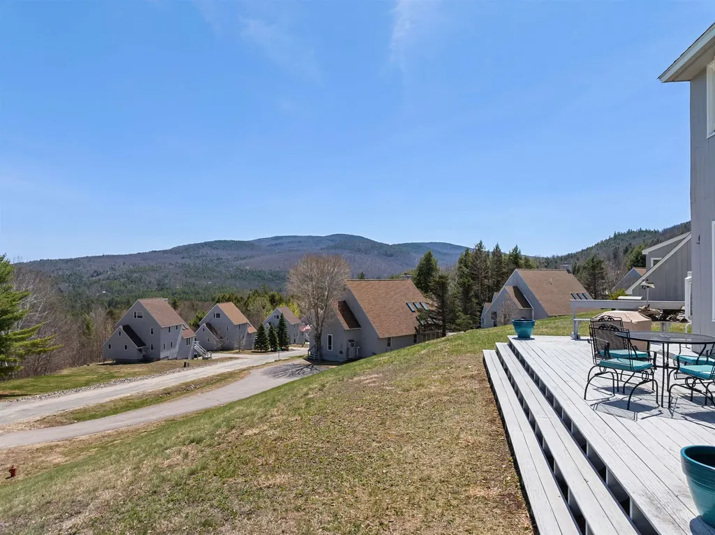 11 Rocky Point Road Plymouth NH 03264