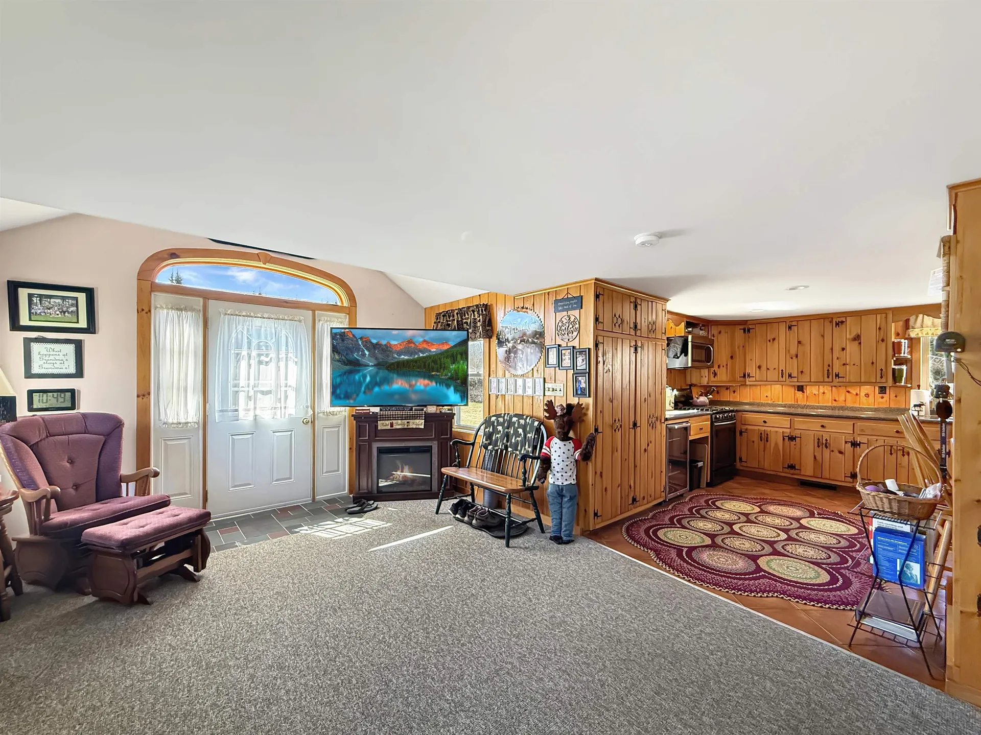 61 Old Country Lane Pittsburg NH 03592