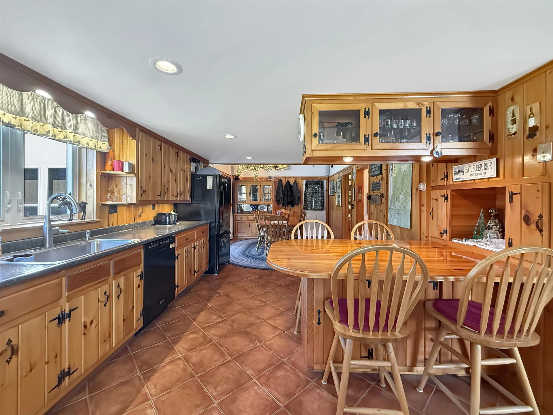 61 Old Country Lane Pittsburg NH 03592
