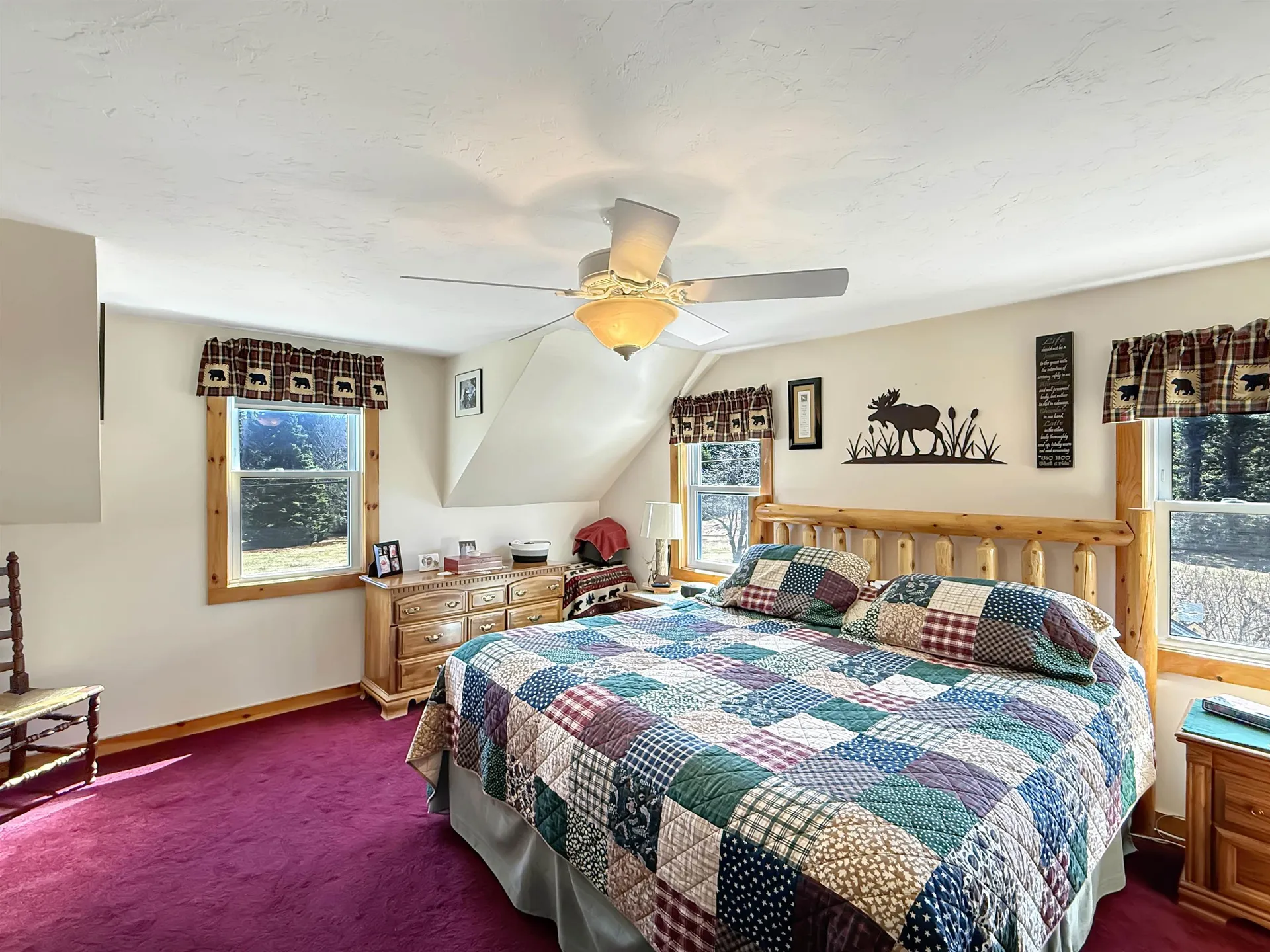 61 Old Country Lane Pittsburg NH 03592