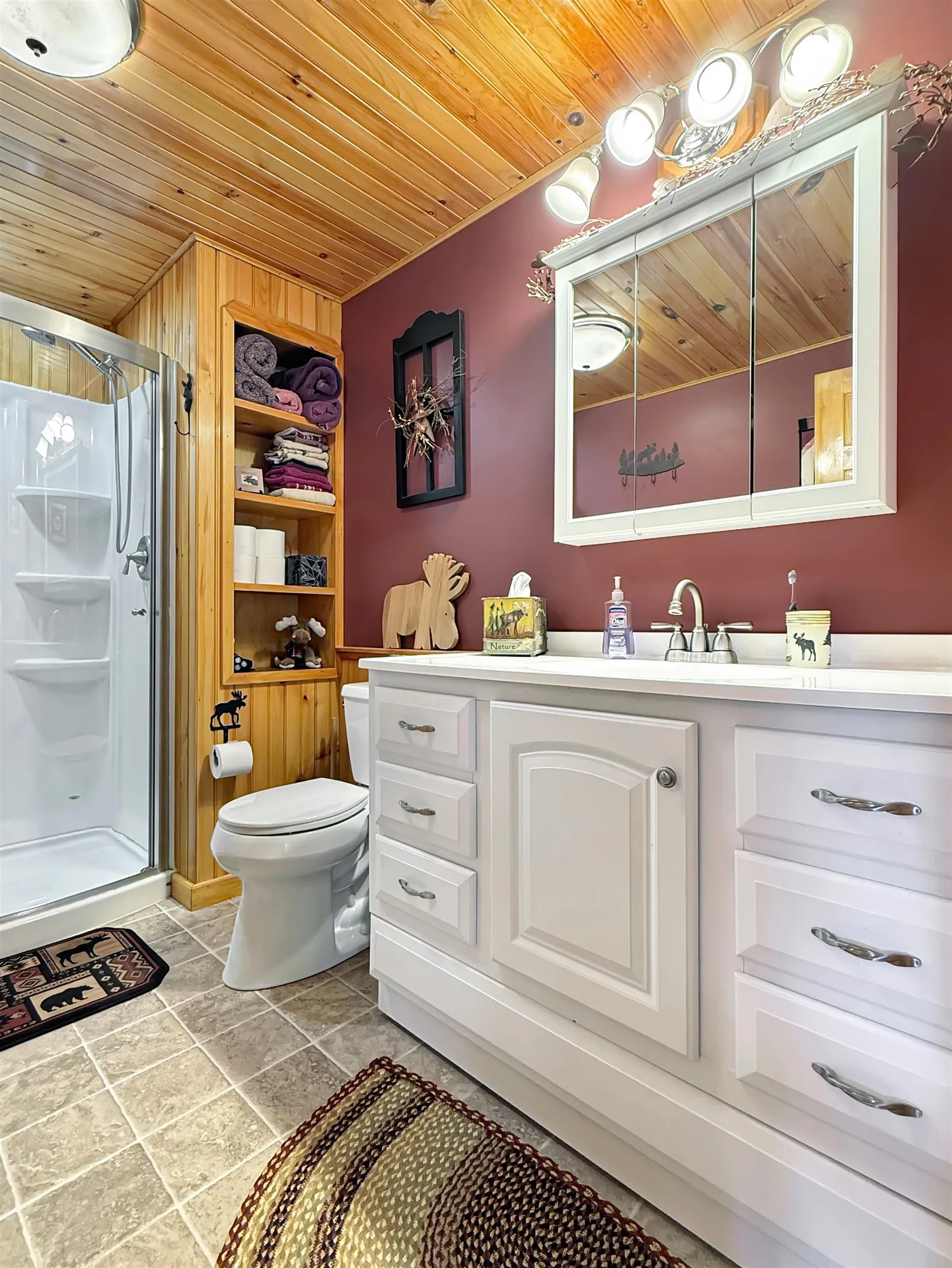 61 Old Country Lane Pittsburg NH 03592