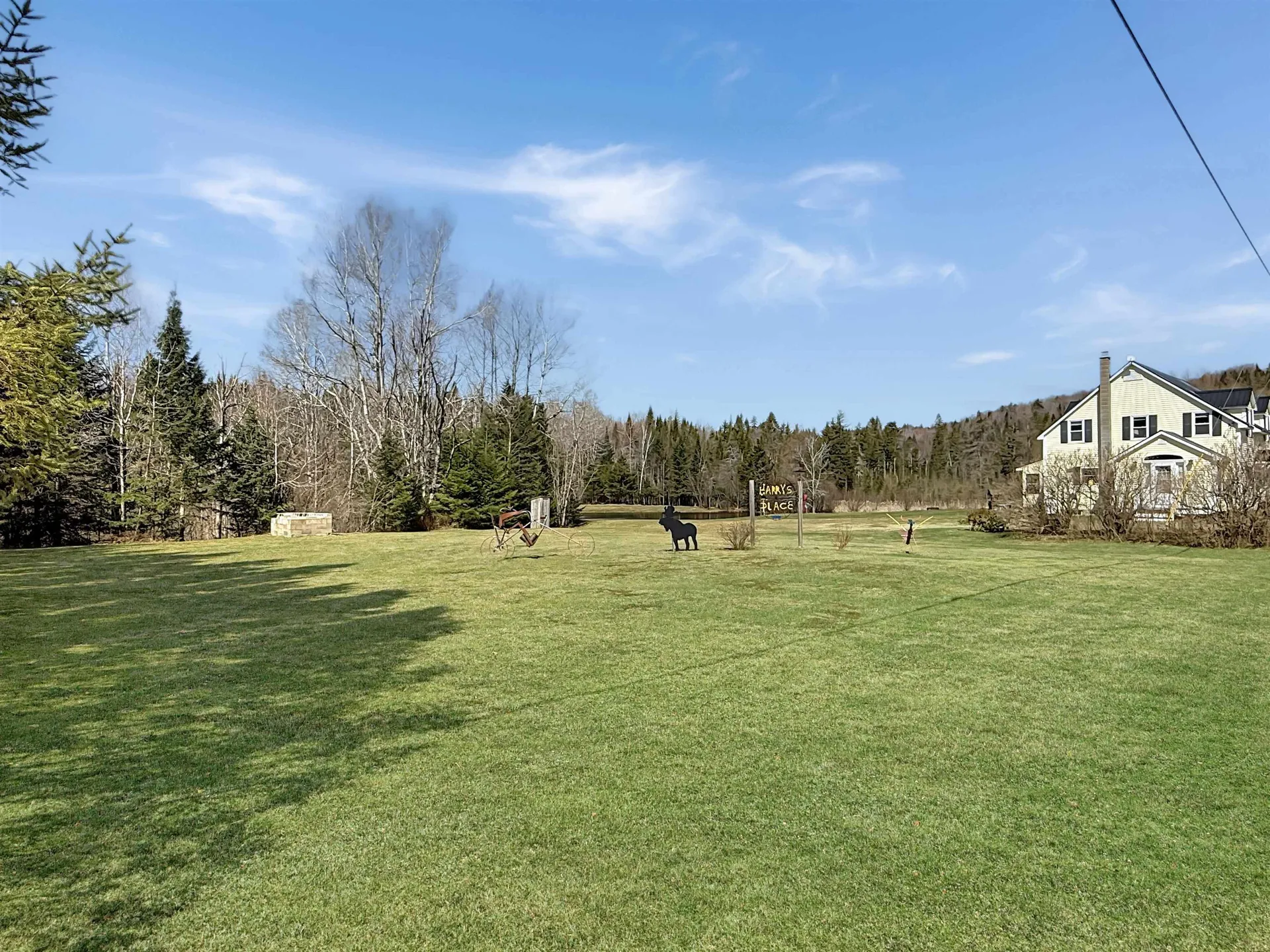 61 Old Country Lane Pittsburg NH 03592