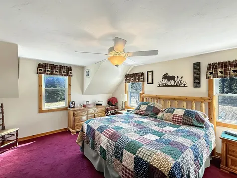 61 Old Country Lane Pittsburg NH 03592