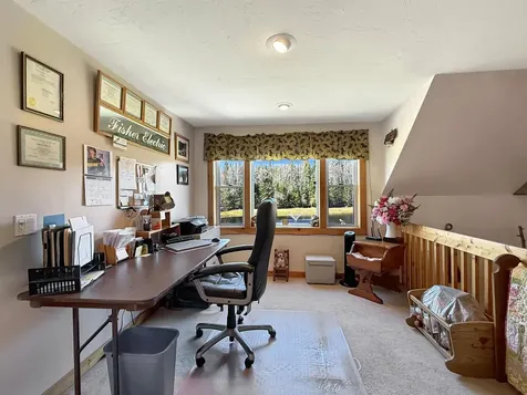 61 Old Country Lane Pittsburg NH 03592