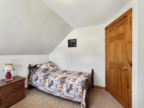 61 Old Country Lane Pittsburg NH 03592