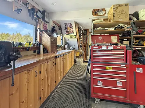 61 Old Country Lane Pittsburg NH 03592