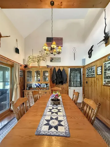 61 Old Country Lane Pittsburg NH 03592