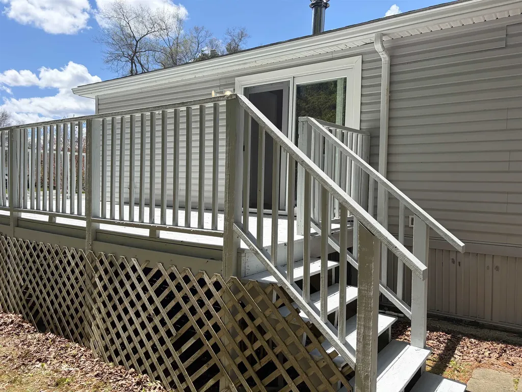 10 Eric Avenue Nashua NH 03062