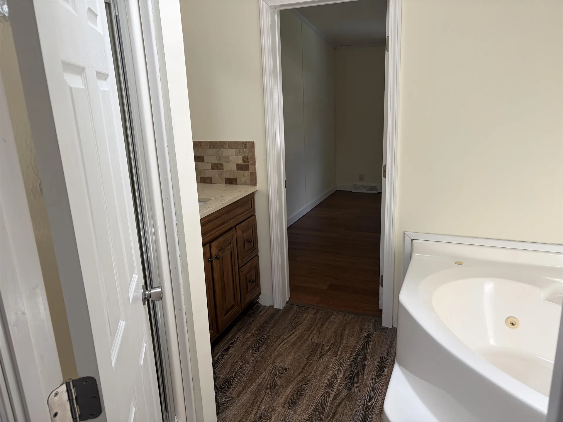 10 Eric Avenue Nashua NH 03062