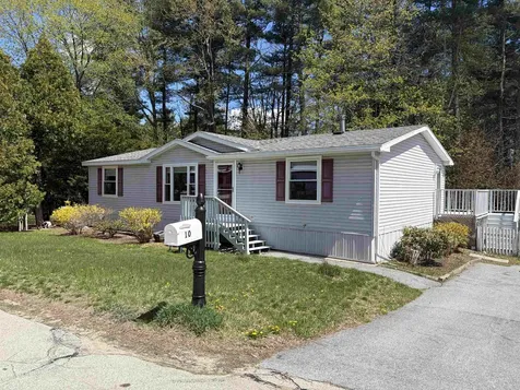 10 Eric Avenue Nashua NH 03062
