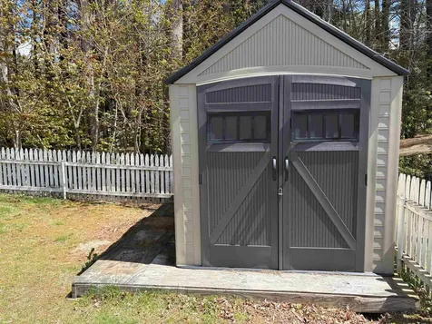 10 Eric Avenue Nashua NH 03062