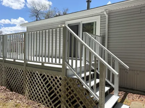 10 Eric Avenue Nashua NH 03062