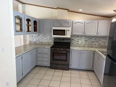 10 Eric Avenue Nashua NH 03062