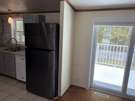10 Eric Avenue Nashua NH 03062