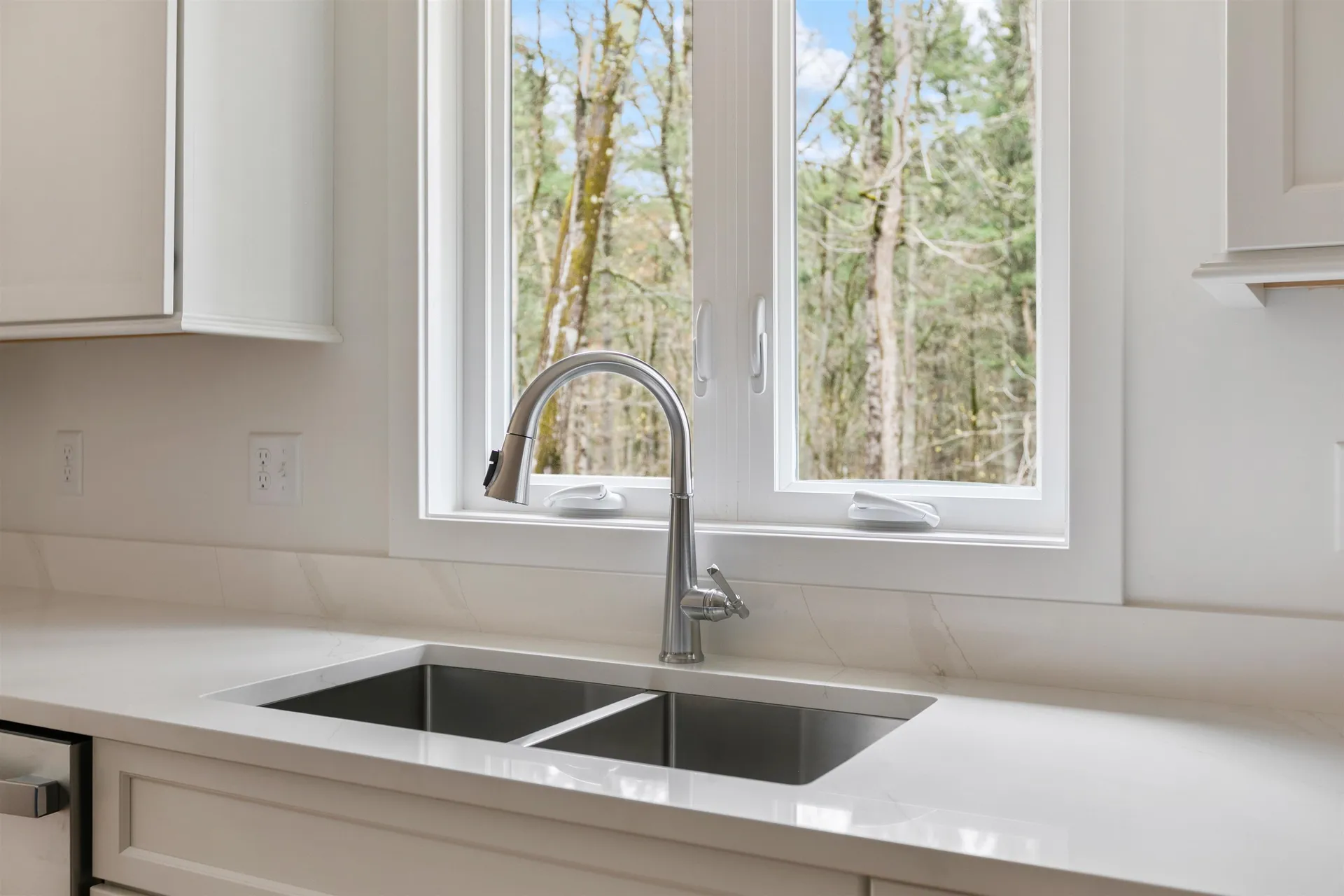 1152 Bridge Street Pelham NH 03076