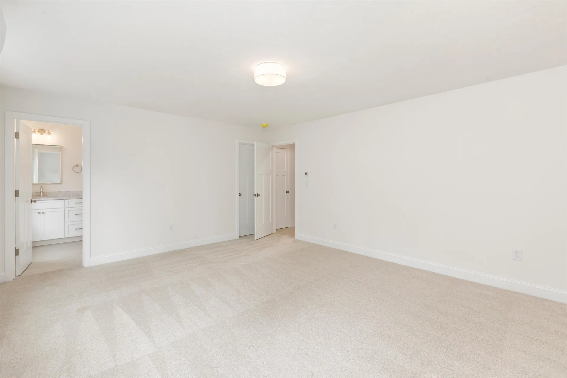 1152 Bridge Street Pelham NH 03076