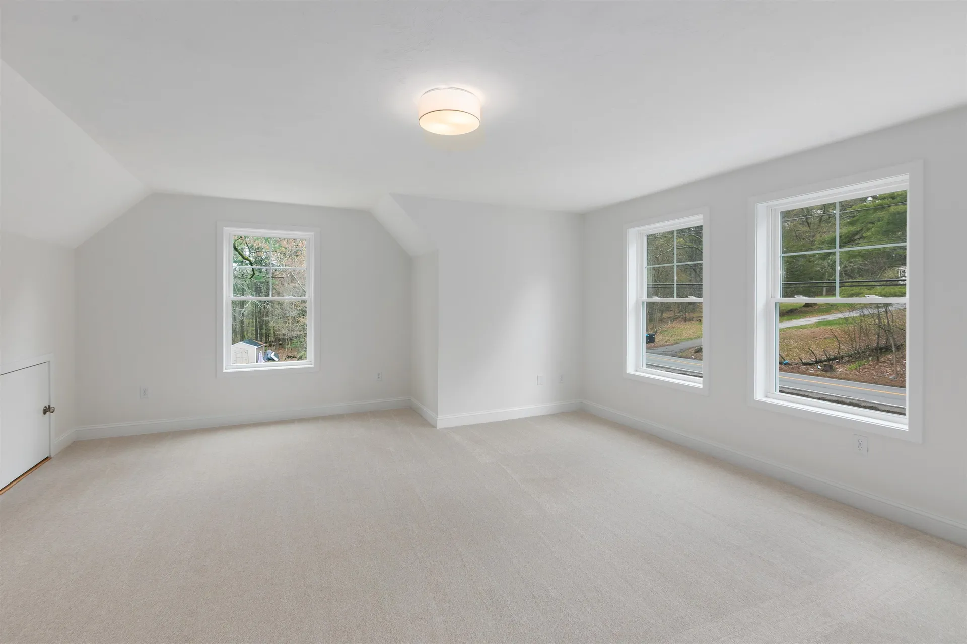 1152 Bridge Street Pelham NH 03076