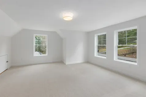 1152 Bridge Street Pelham NH 03076