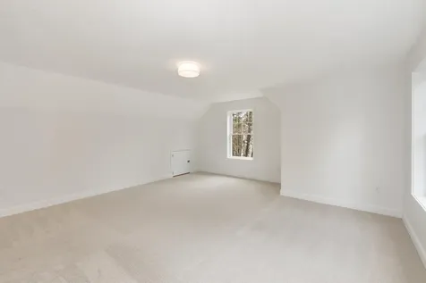 1152 Bridge Street Pelham NH 03076