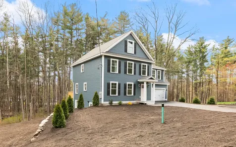 1152 Bridge Street Pelham NH 03076