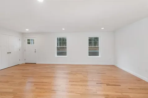 1152 Bridge Street Pelham NH 03076