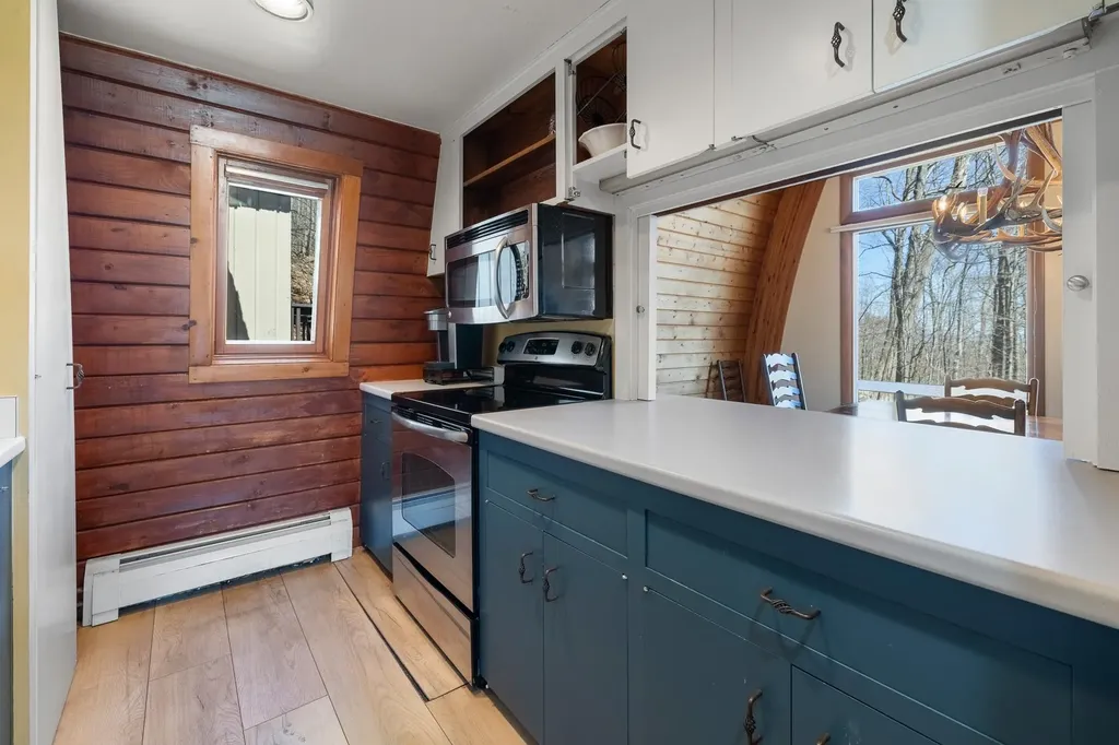 82 North Brookwood Road Stratton VT 05155