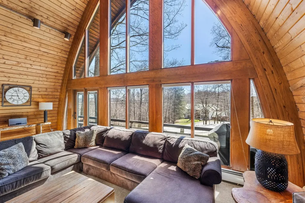 82 North Brookwood Road Stratton VT 05155