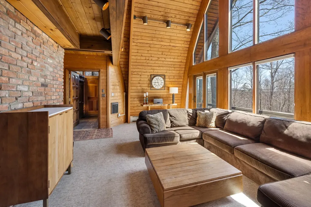 82 North Brookwood Road Stratton VT 05155