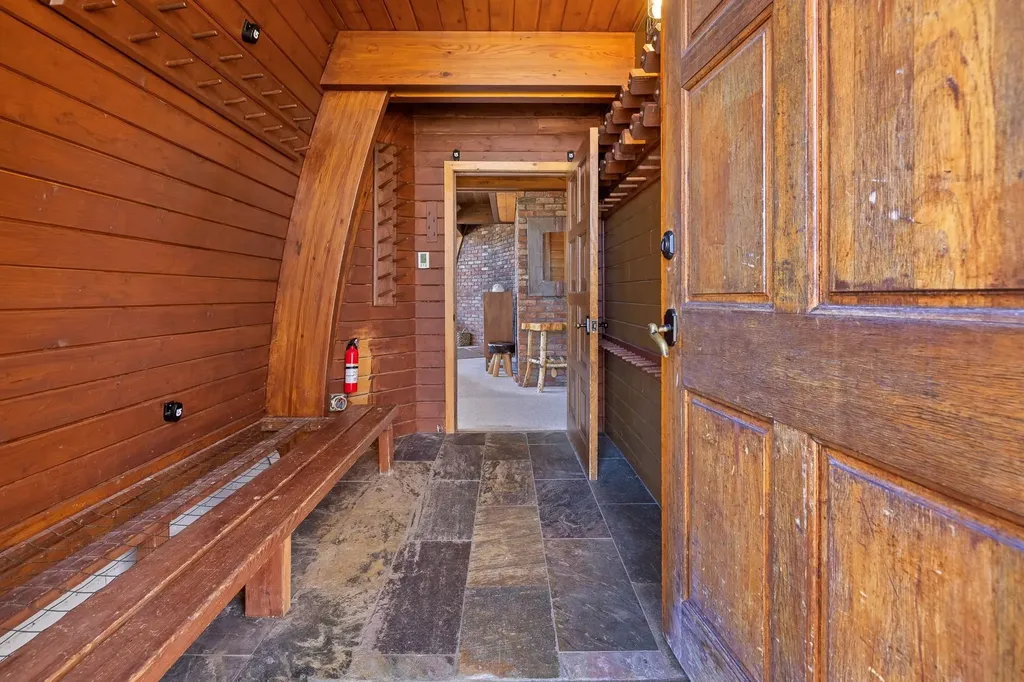 82 North Brookwood Road Stratton VT 05155