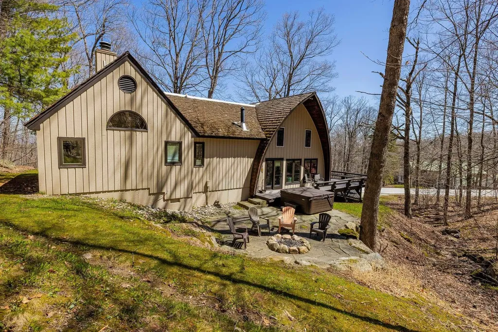 82 North Brookwood Road Stratton VT 05155