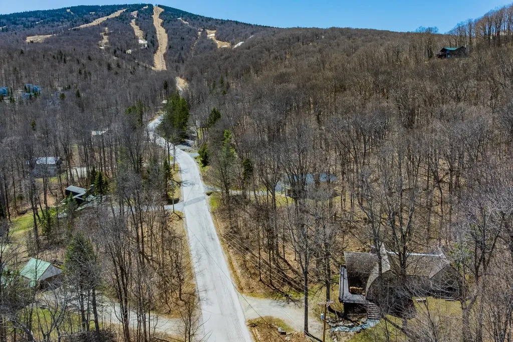 82 North Brookwood Road Stratton VT 05155