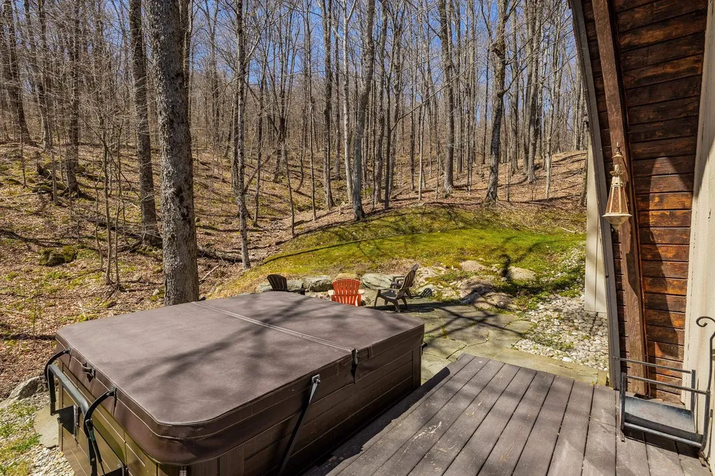 82 North Brookwood Road Stratton VT 05155