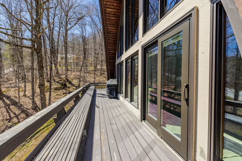 82 North Brookwood Road Stratton VT 05155