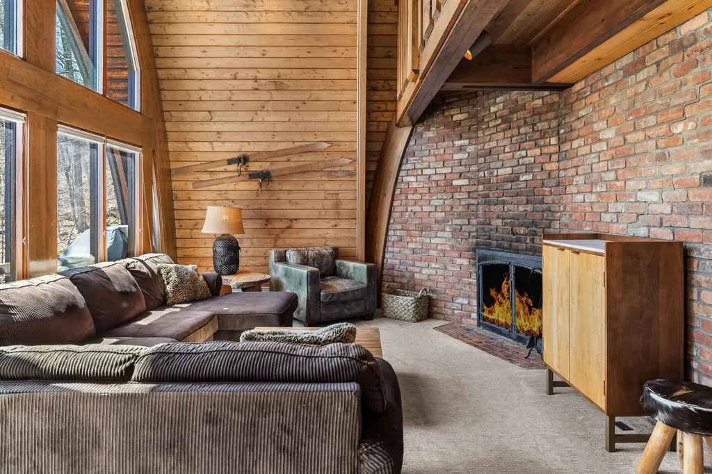 82 North Brookwood Road Stratton VT 05155