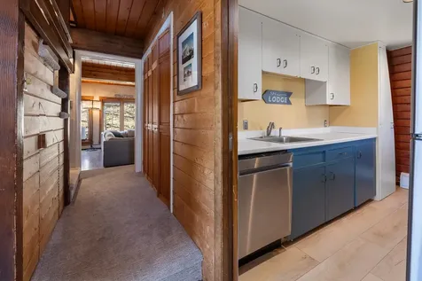 82 North Brookwood Road Stratton VT 05155