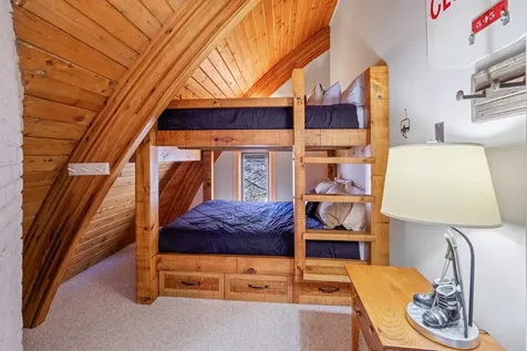 82 North Brookwood Road Stratton VT 05155