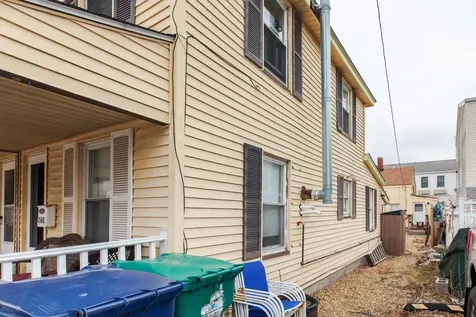 26 B Street Hampton NH 03842