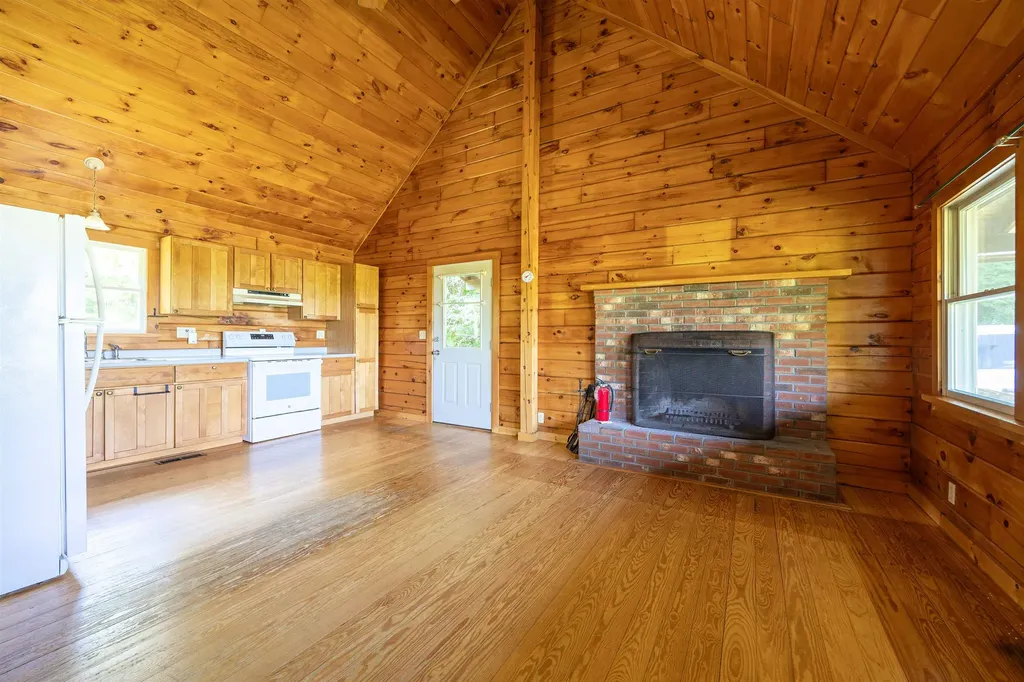 287 Meader Road Ryegate VT 05046