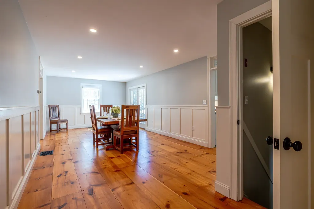 594 South Road Hopkinton NH 03229