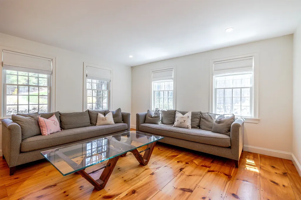 594 South Road Hopkinton NH 03229