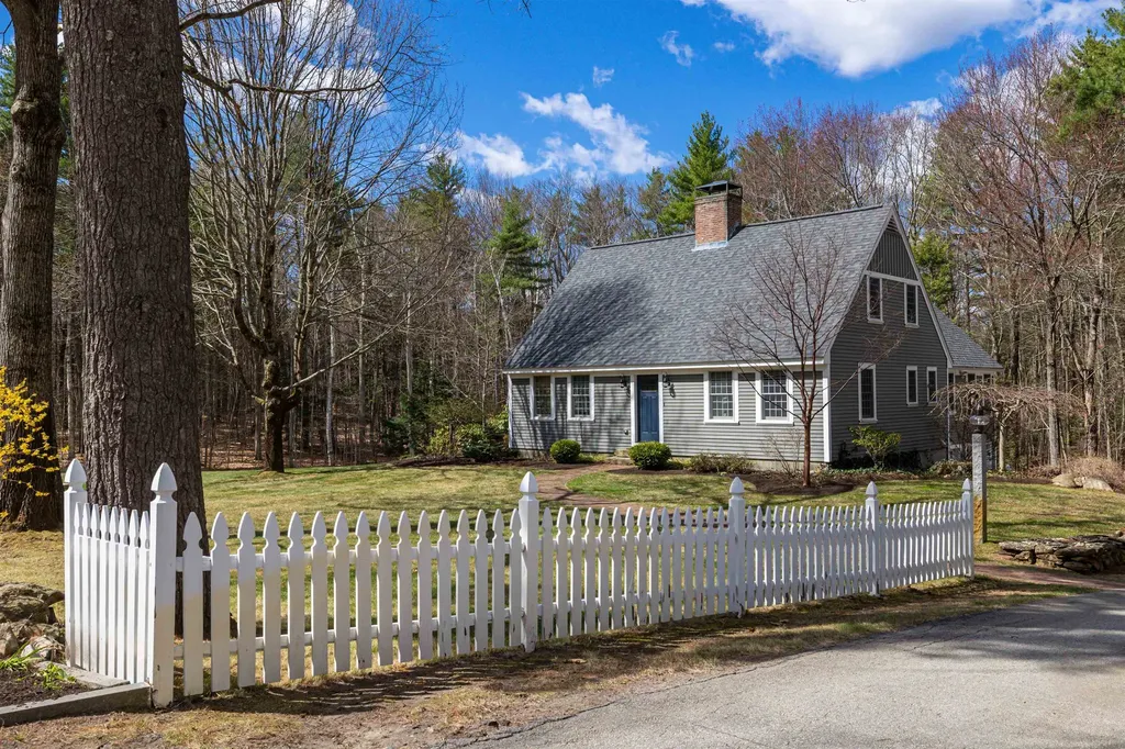 594 South Road Hopkinton NH 03229