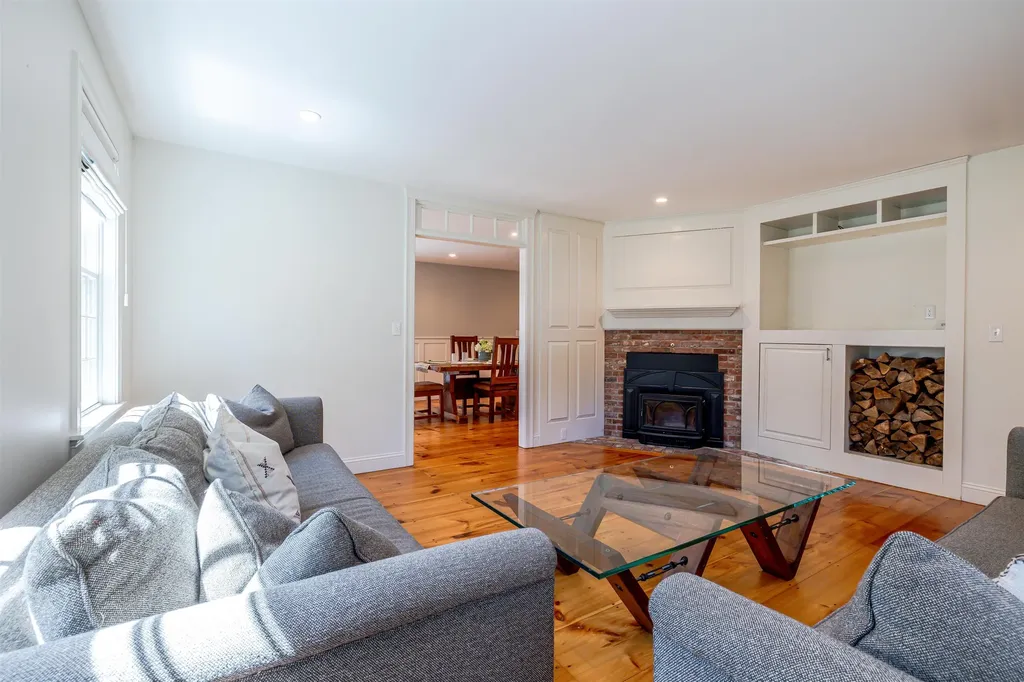 594 South Road Hopkinton NH 03229