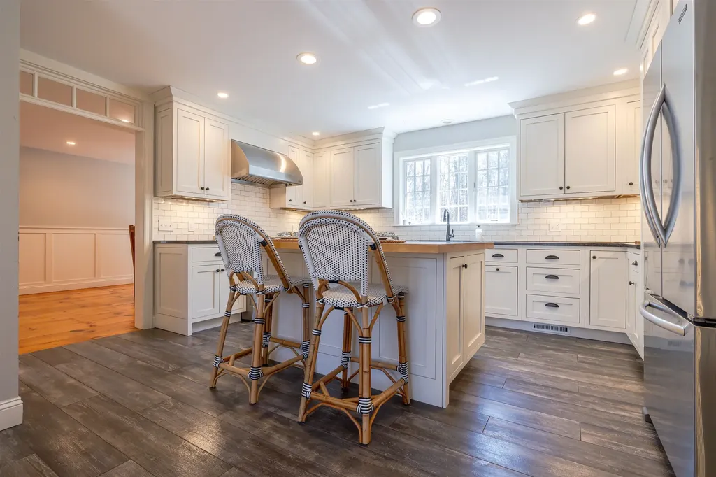594 South Road Hopkinton NH 03229