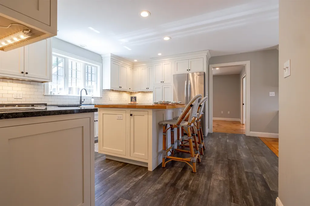 594 South Road Hopkinton NH 03229