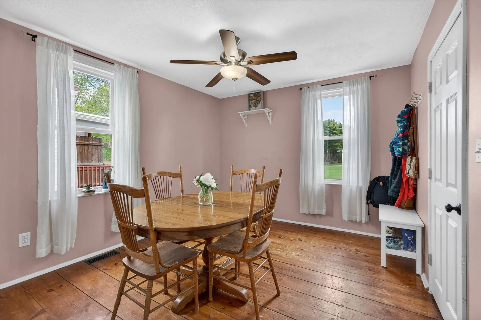 16 Artillery Lane Nashua NH 03064