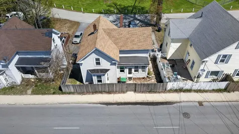 16 Artillery Lane Nashua NH 03064